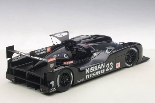 Amazon.com: Nissan GT-R LM Nismo 2015 Test Car #23 1/18 by Autoart