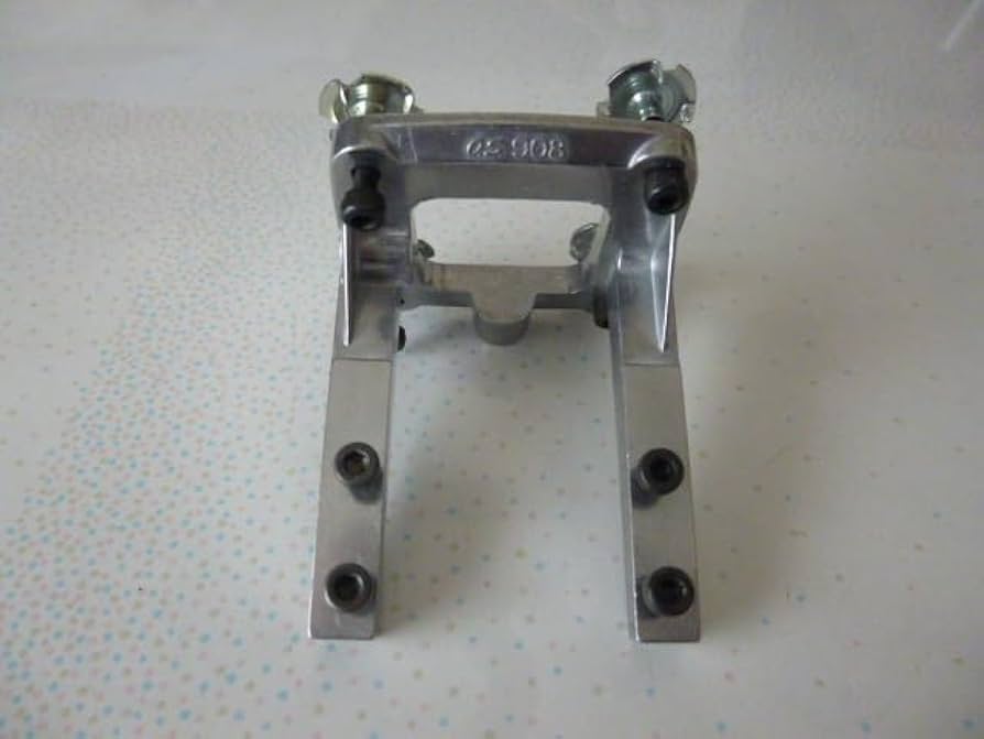 Amazon.co.jp: OS FS-20, FS-26用エンジンマウント : 車＆バイク