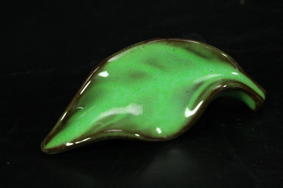 Amazon.co.jp: 葉形 箸置 現川 十三代 横石臥牛 共箱K-LC540 : ホーム