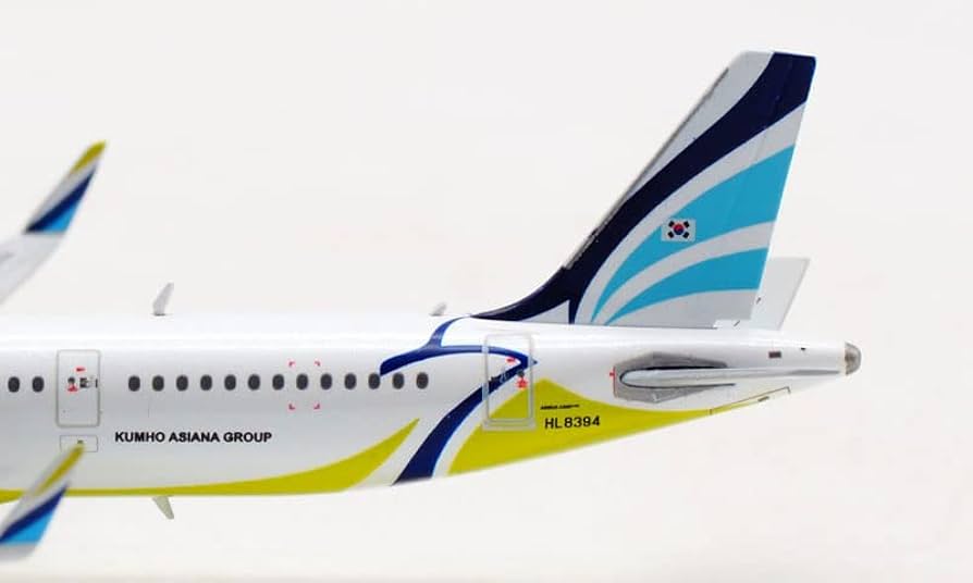 Amazon.com: JC Wings Air Busan Airbus A321neo HL8394 1:400 DIECAST