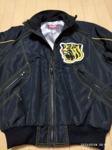 Amazon.co.jp: 阪神タイガース スタジアムジャンパー グラウンドコート