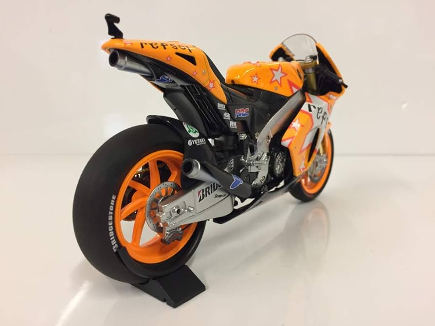 Amazon | 1/12 ホンダ RC212V REPSOL HONDA TEAM ダニ・ペドロサ モト