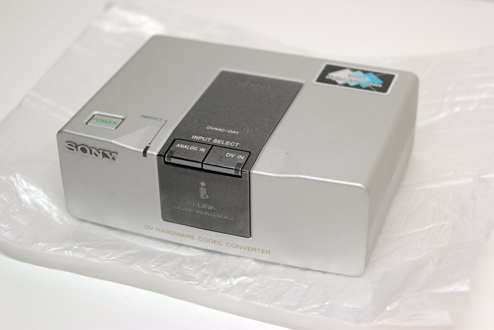Amazon.co.jp: SONY｜メディアコンバーター DVMC-DA1｜コンポジット・S