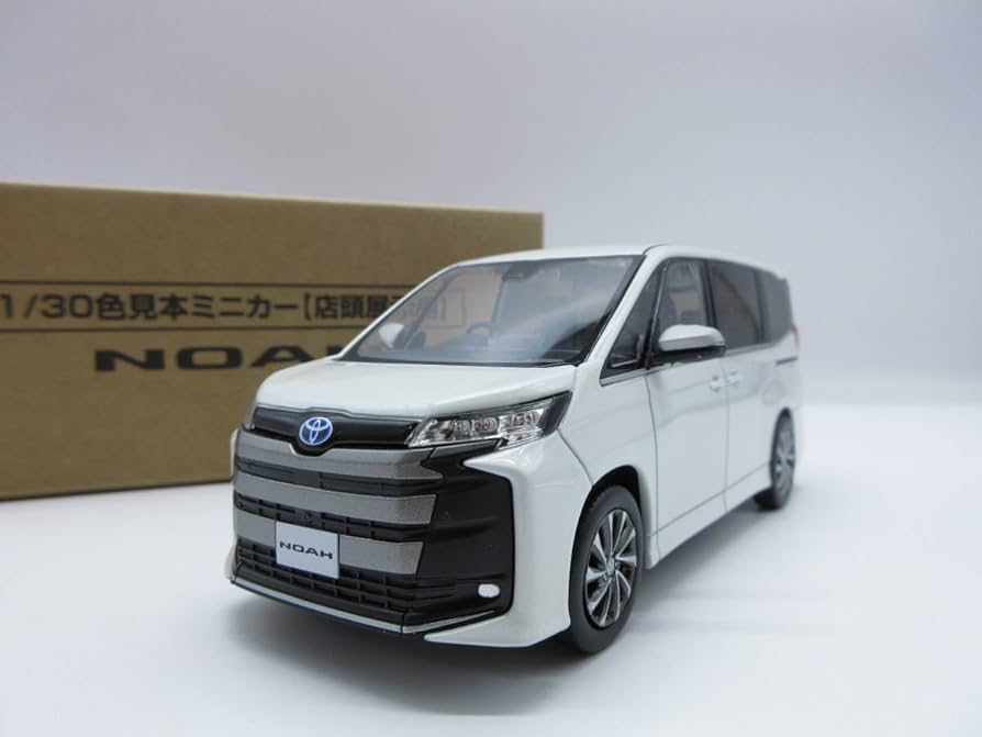 Amazon | 1/30 ミニカー 新型ノア 2022年モデル カラーサンプル 非売品