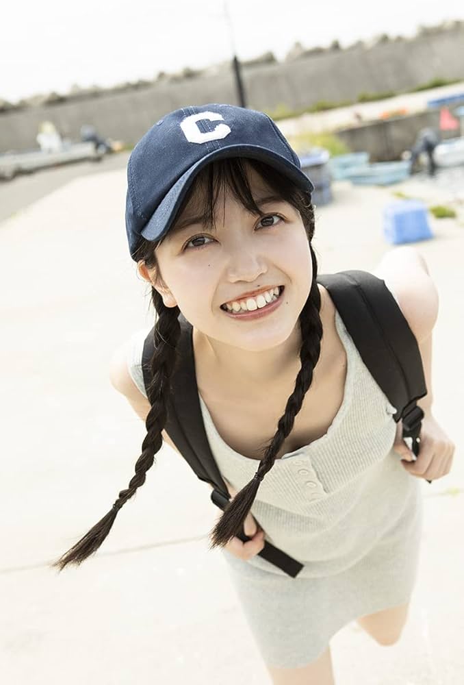 Amazon.co.jp: 乃木坂46 久保史緒里1st写真集 交差点 : 久保 史緒里