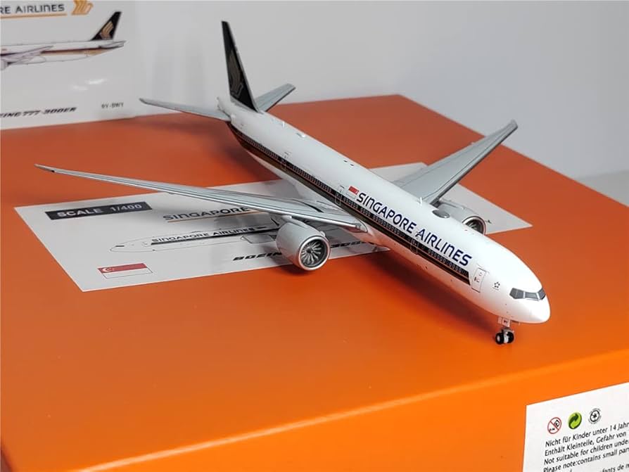 Amazon | JC Wings 1:400 EW477W009 Singapore Airlinesシンガポール