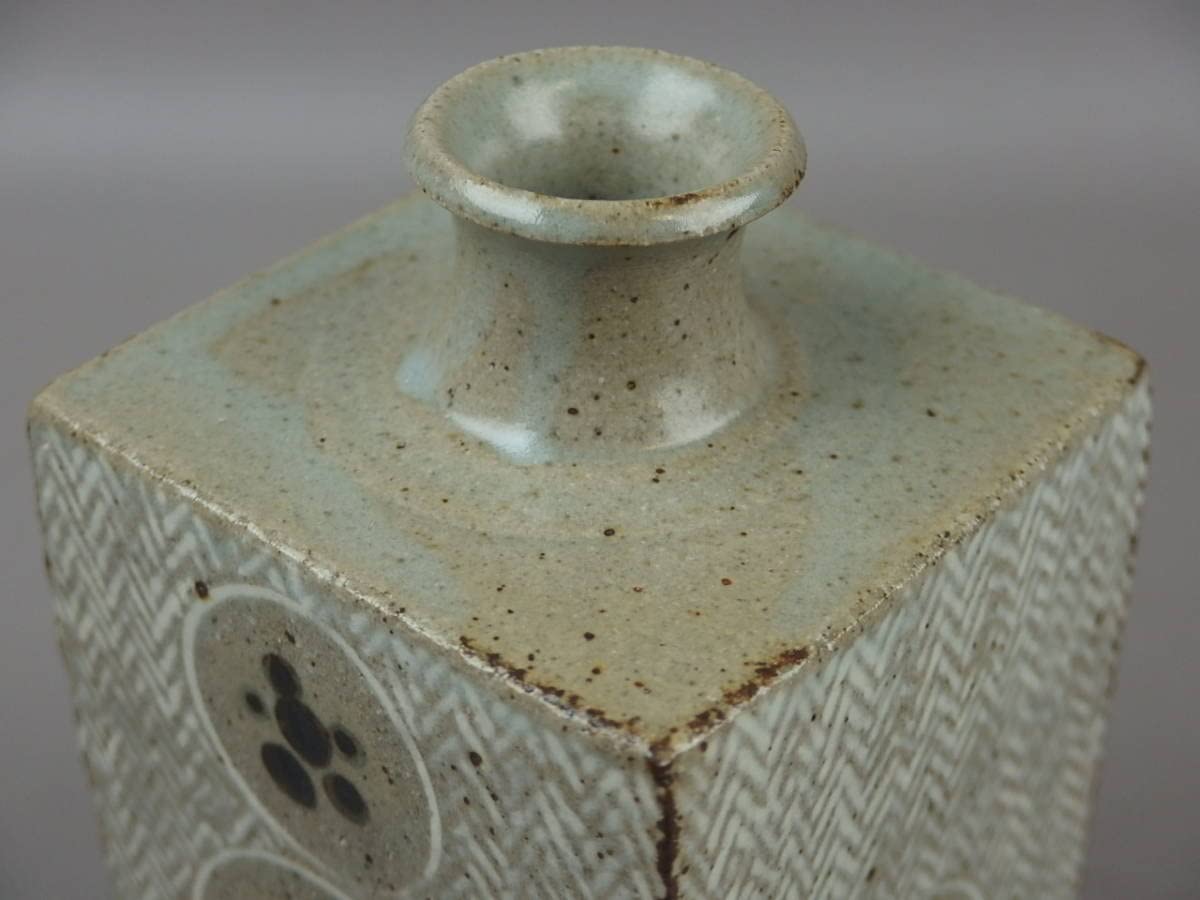 Amazon.co.jp: 【骨董茶道具】益子焼人間国宝島岡達三象嵌方壷角花瓶