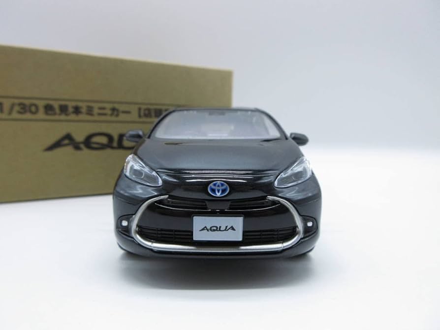 Amazon | 130 トヨタ 新型アクア AQUA カラーサンプル ミニカー