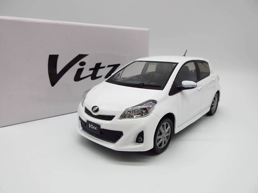 Amazon | 1/24 トヨタ 3代目ヴィッツRS Vitz RS カラーサンプル 非売品