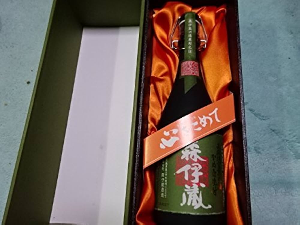 Amazon.co.jp: 森伊蔵 極上 芋焼酎 25度 720ml 鹿児島県産 : 食品