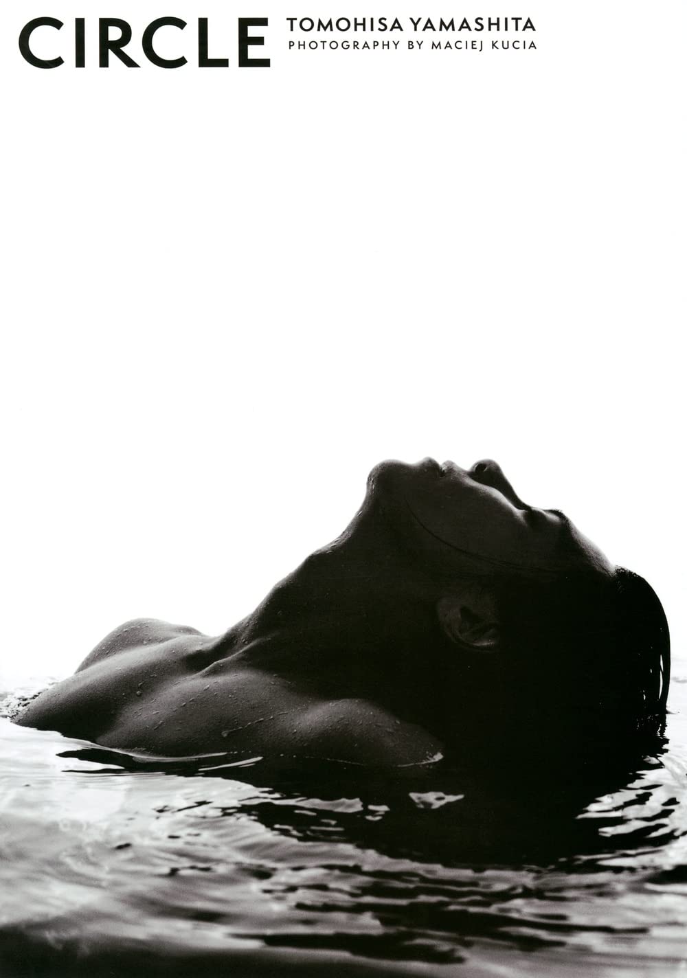Amazon.co.jp: 山下智久 写真集 CIRCLE : 山下 智久, マチェイ