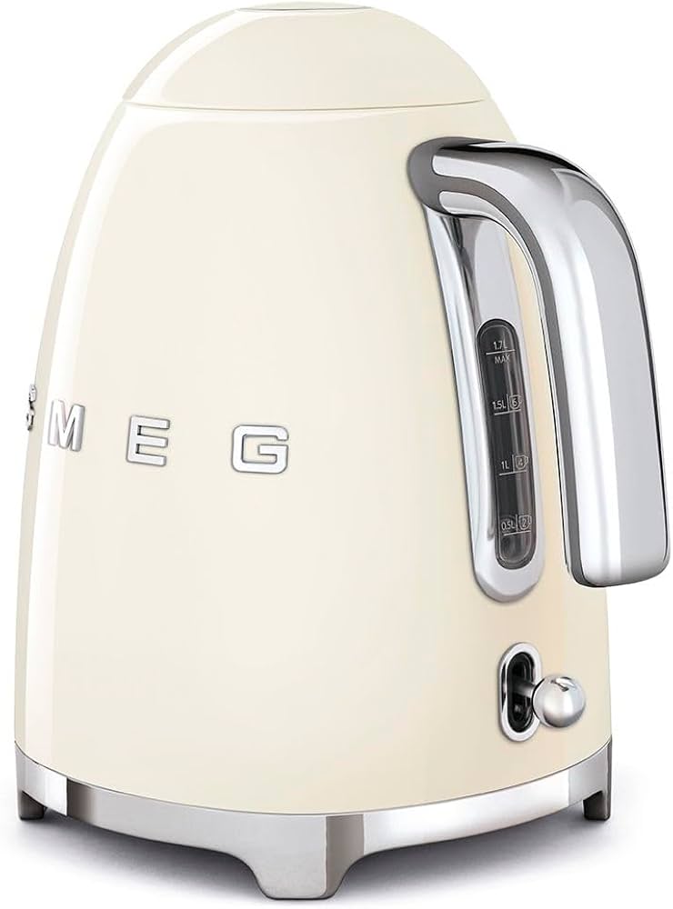 Amazon | Smeg KLF03CRUS 50's Retro Style Aesthetic Electric Kettle
