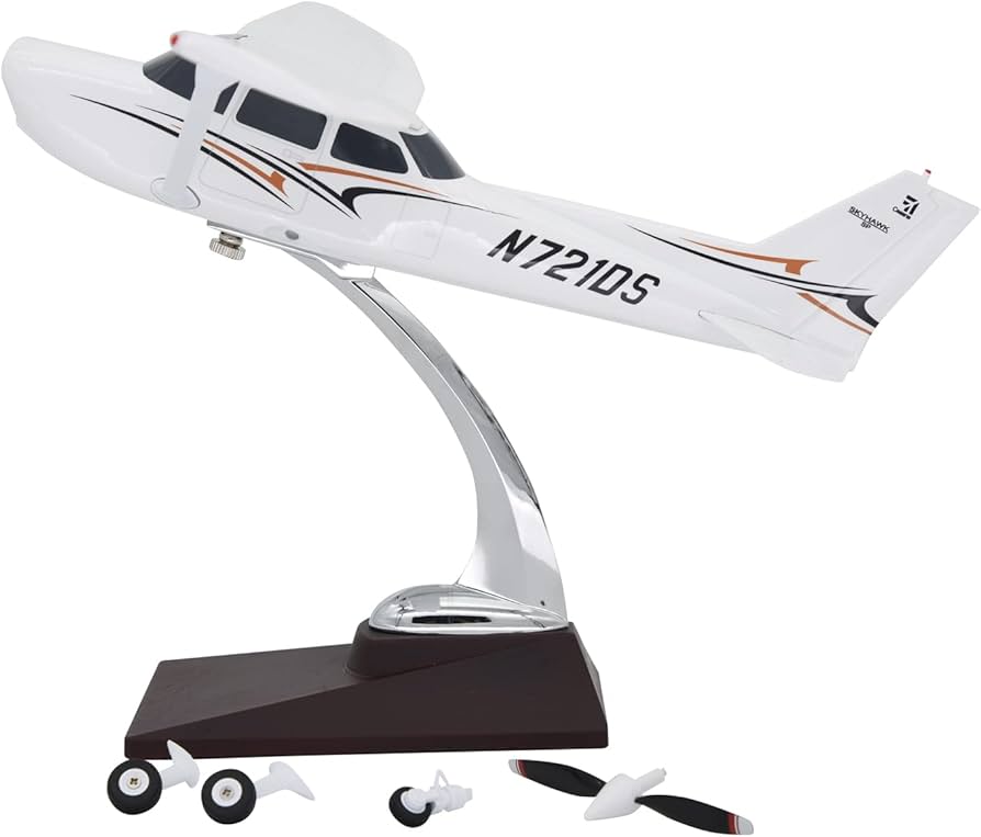 Amazon | TANG DYNASTY 1/32 27CM セスナ 172 Cessna 172 ABS樹脂