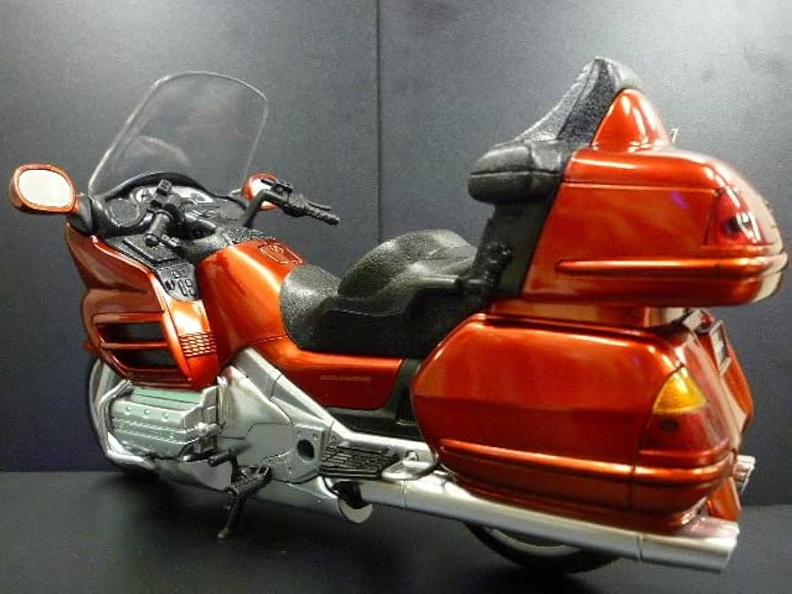 Amazon.co.jp: 1/12 HONDA GOLDWING HONDA GOLD WING, NEWRAY, Aoshima