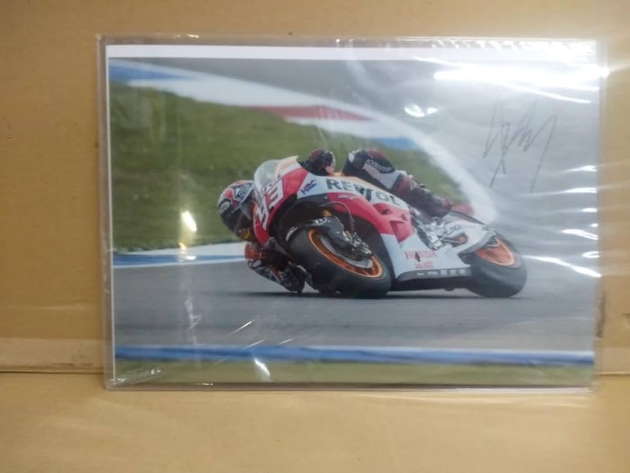 Amazon.co.jp: 48 オートバイレーサー マルクマルケス 直筆サイン入り