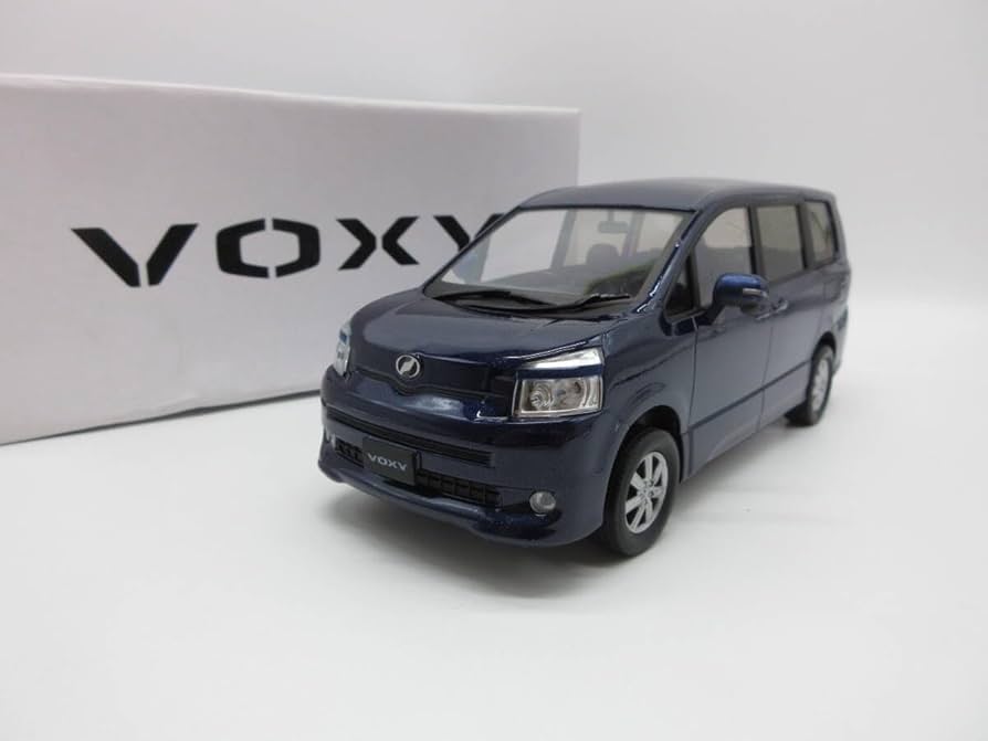 Amazon | 1/24 ミニカー 2代目ヴォクシー VOXY 70系 前期 非売品