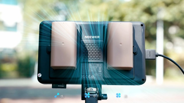 Amazon | NEEWER F700 7インチカメラフィールドモニター 2000nitタッチ