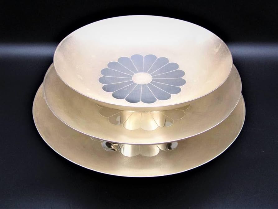 Amazon.co.jp: 呉杉堂造 純銀製 銀杯 三重盃 純銀三ツ組盃 皇室十六菊