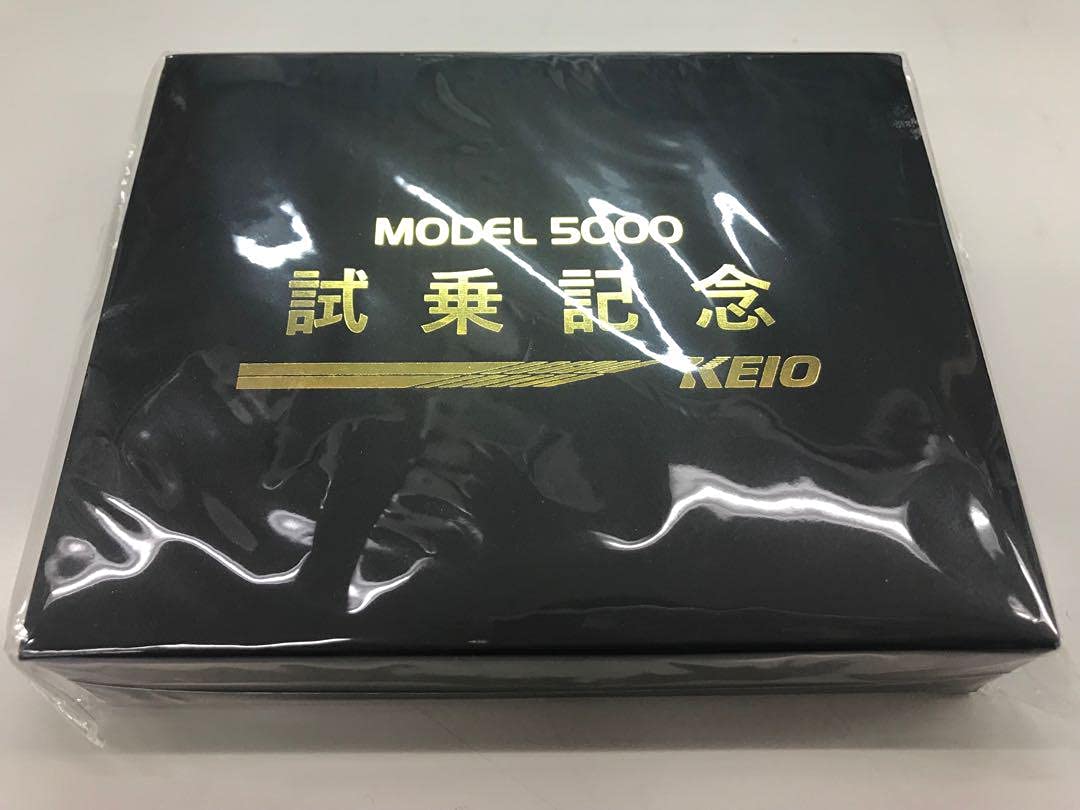 Amazon.co.jp: 京王電鉄 5000系 記念乗車証 ネクタイピン&バッチ