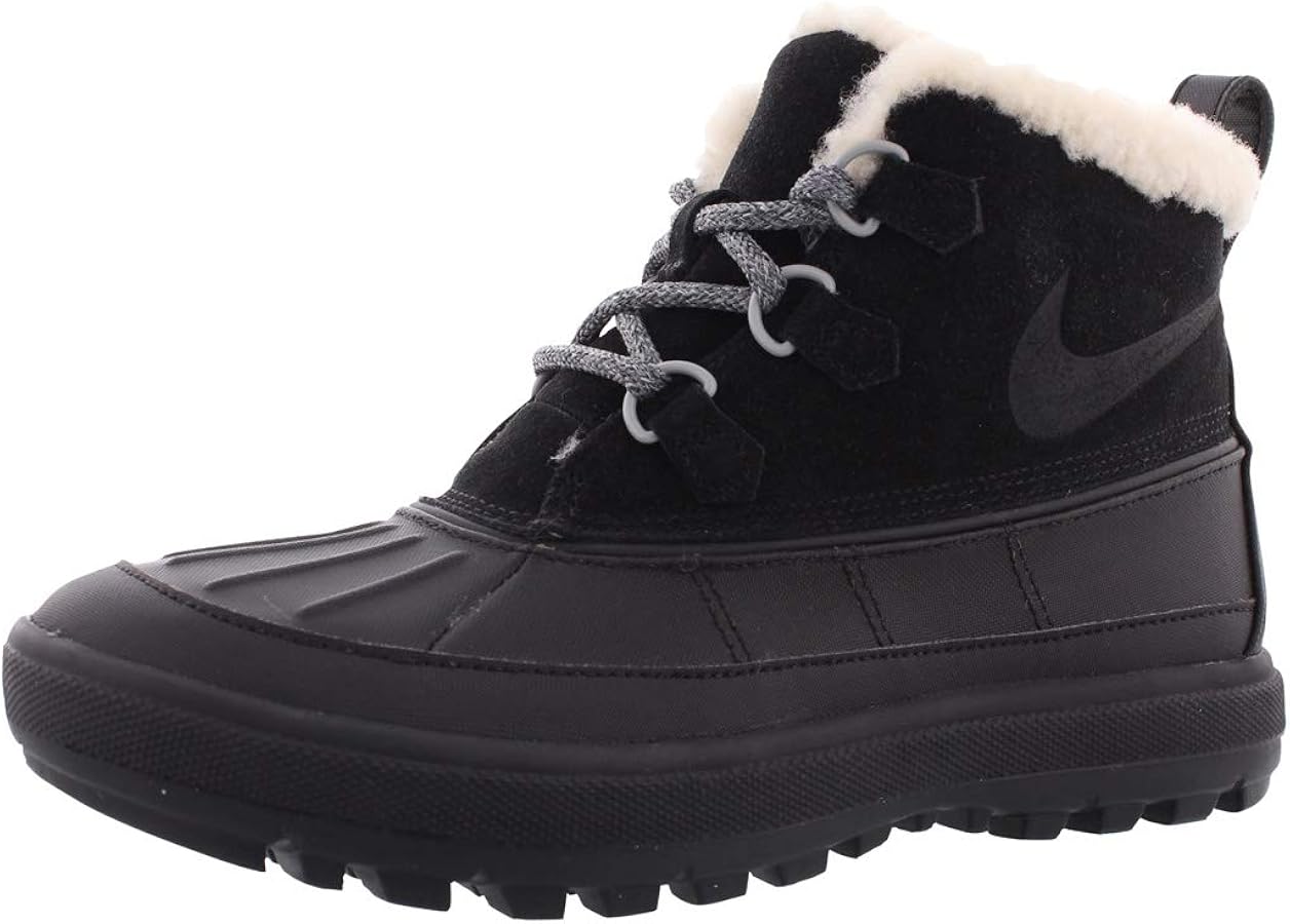 Amazon.com | Nike Womens Woodside II Chukka Boots from Finish Line