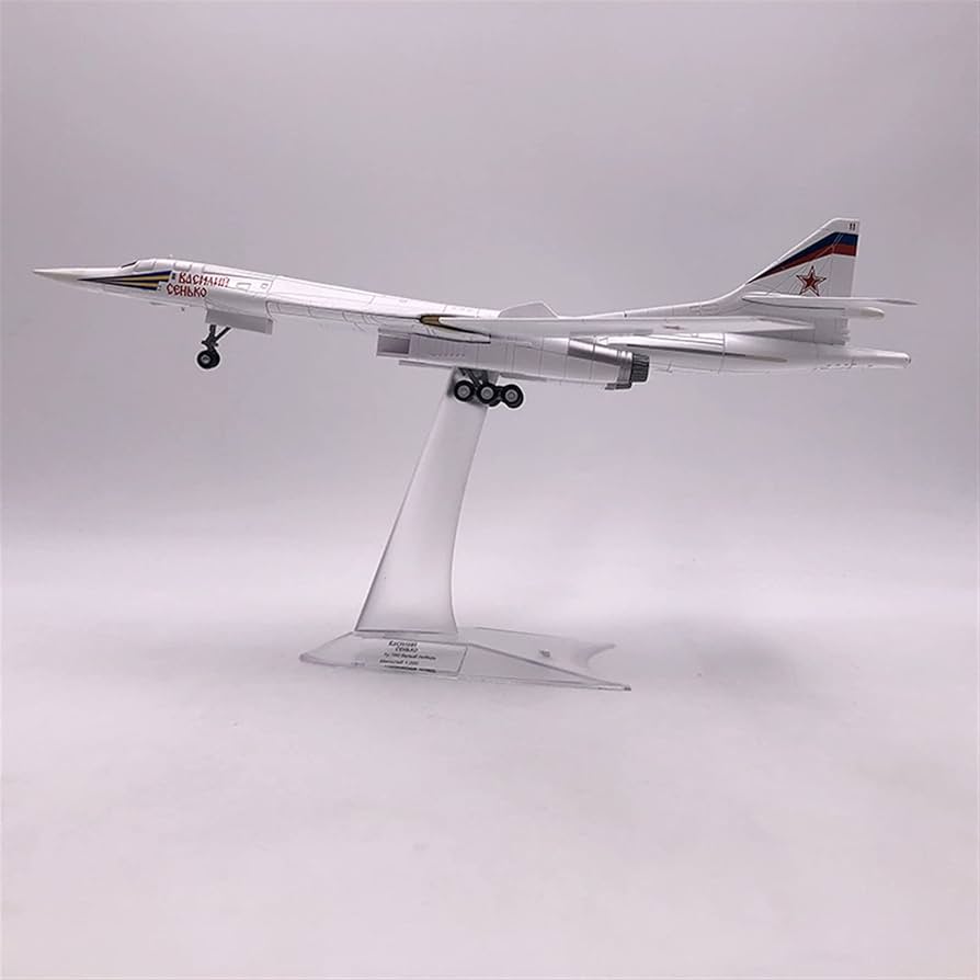 Amazon.co.jp: コピー飛行機モデル 1:200 ロシア Tu-160 戦略爆撃機