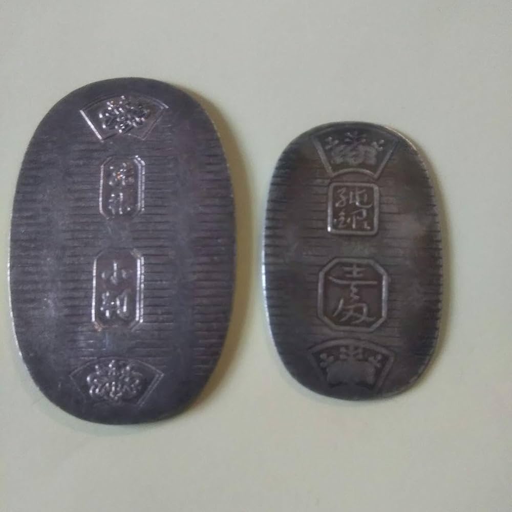 Amazon.co.jp: 徳力 純銀 小判 2枚セット 10g と 一匁(約3.75g) 刻印