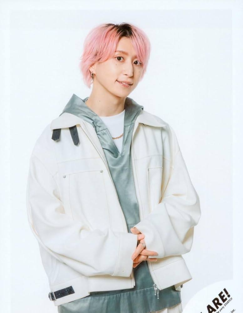 Amazon.co.jp: Snow Man 公式 生 写真（佐久間大介）SM03335 : ホビー