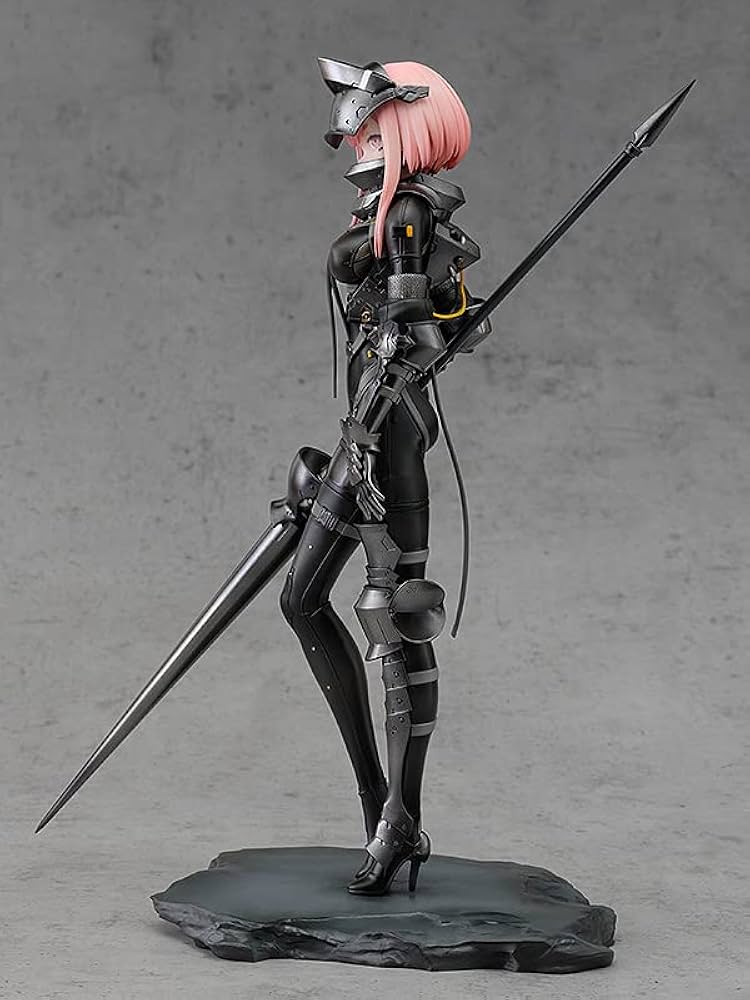 Amazon.com: Wing Falslander: Lanze Reiter 1:7 Scale PVC Figure