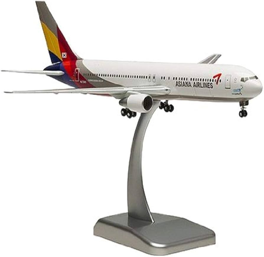 Amazon | hogan wings 1/200 B767-300ER アシアナ航空 完成品