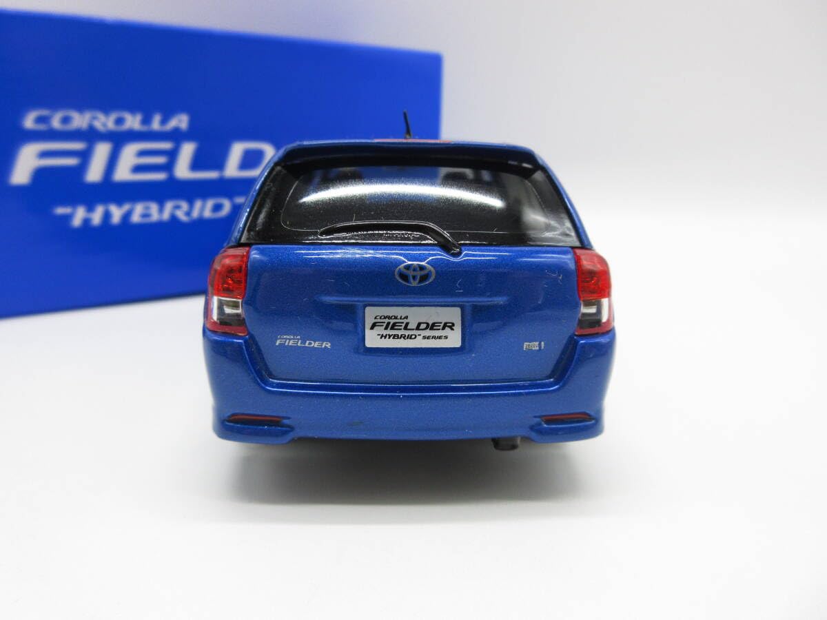 Amazon.co.jp: 1/30 トヨタ カローラフィールダー ハイブリッド 前期