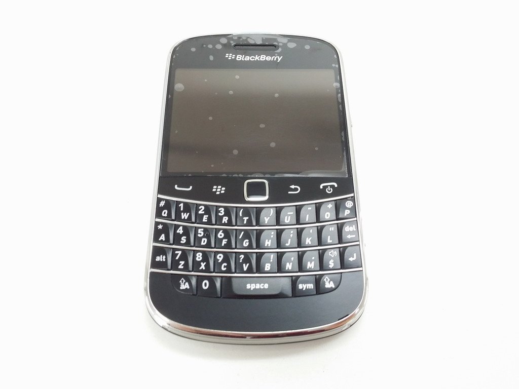 Amazon | BlackBerry Bold 9900 docomo [Charcoal Black