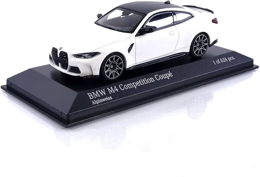 Amazon.co.jp: ミニチャンブス 1/43 BMW M4 Competition (ホワイト