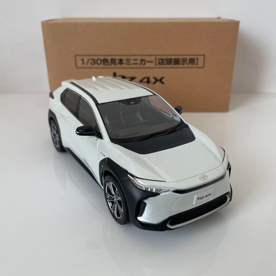 Amazon.co.jp: トヨタ bZ4X ミニカー カラーサンプル プラチナホワイト