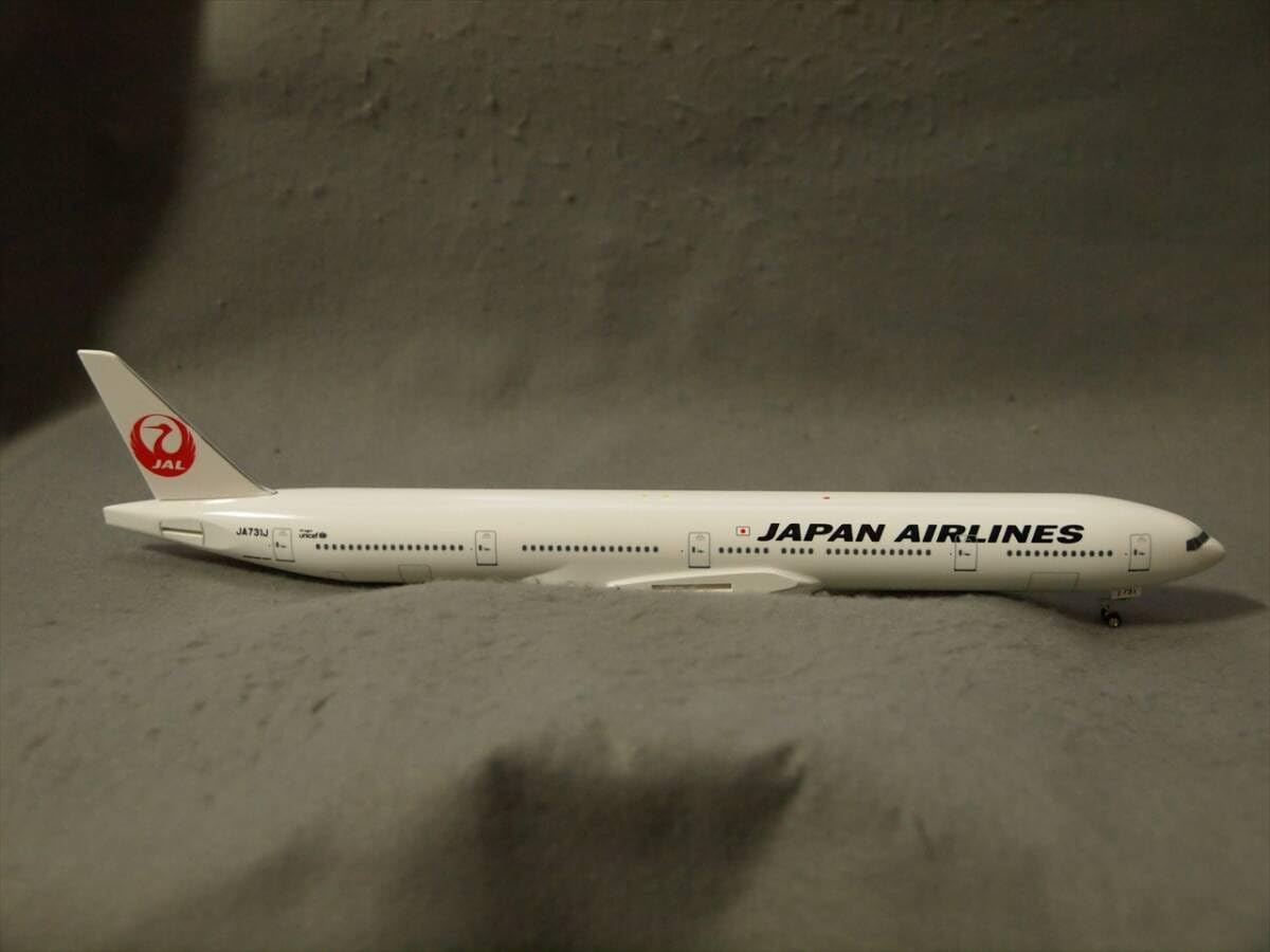 Amazon.co.jp: 1/200 ボーイング 777-300ER JAL 日本航空 JA731J JALUX