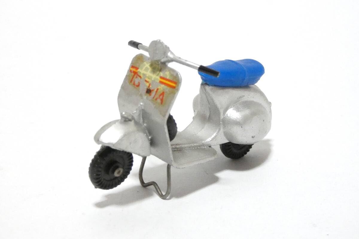 Amazon.co.jp: 8609T/ Dalia Vespa JUGUETES ATURA IBERIA PLATA