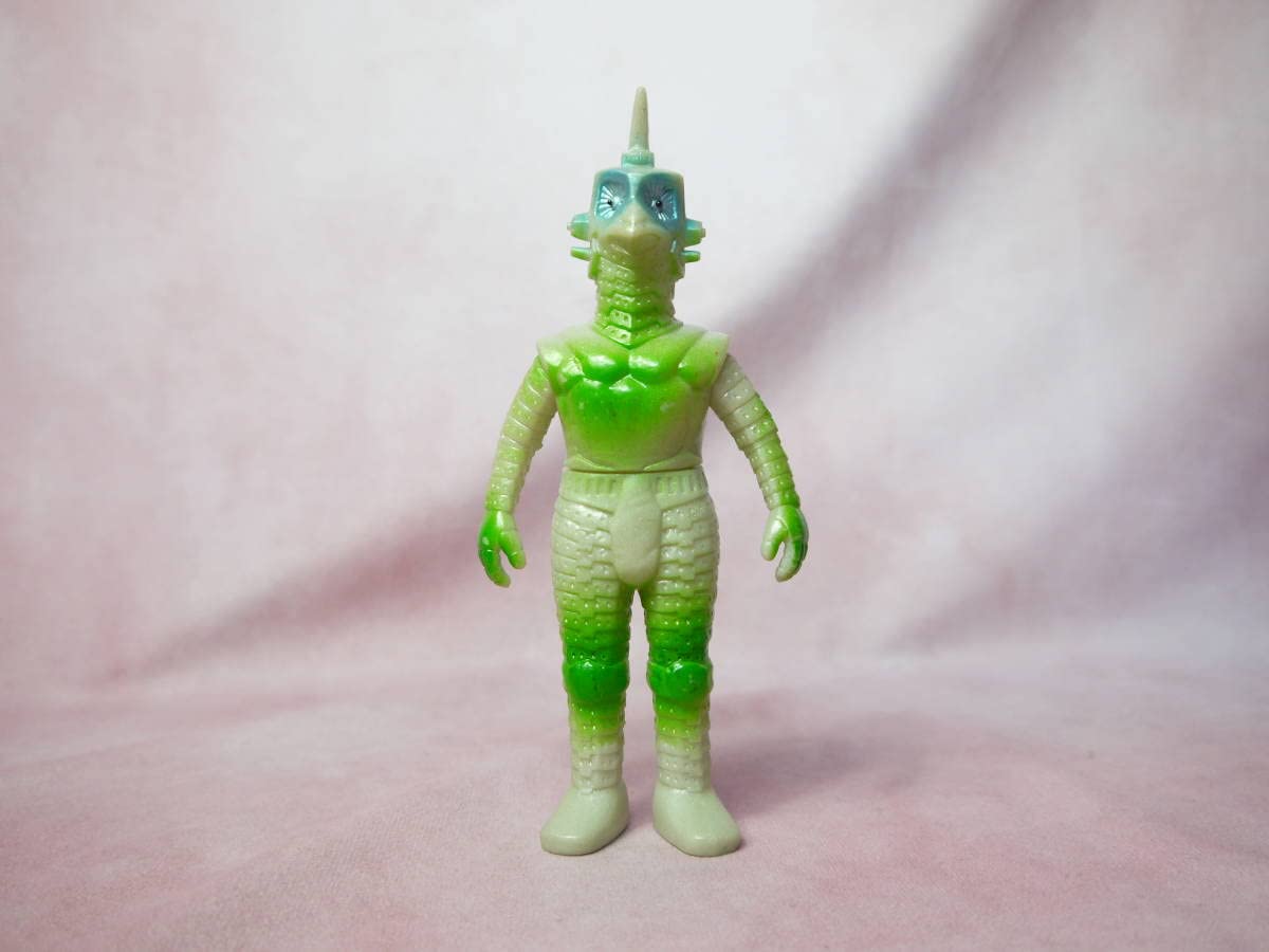 Amazon.co.jp: ウルトラ怪獣シリーズ ウインダム 1983 ソフビ