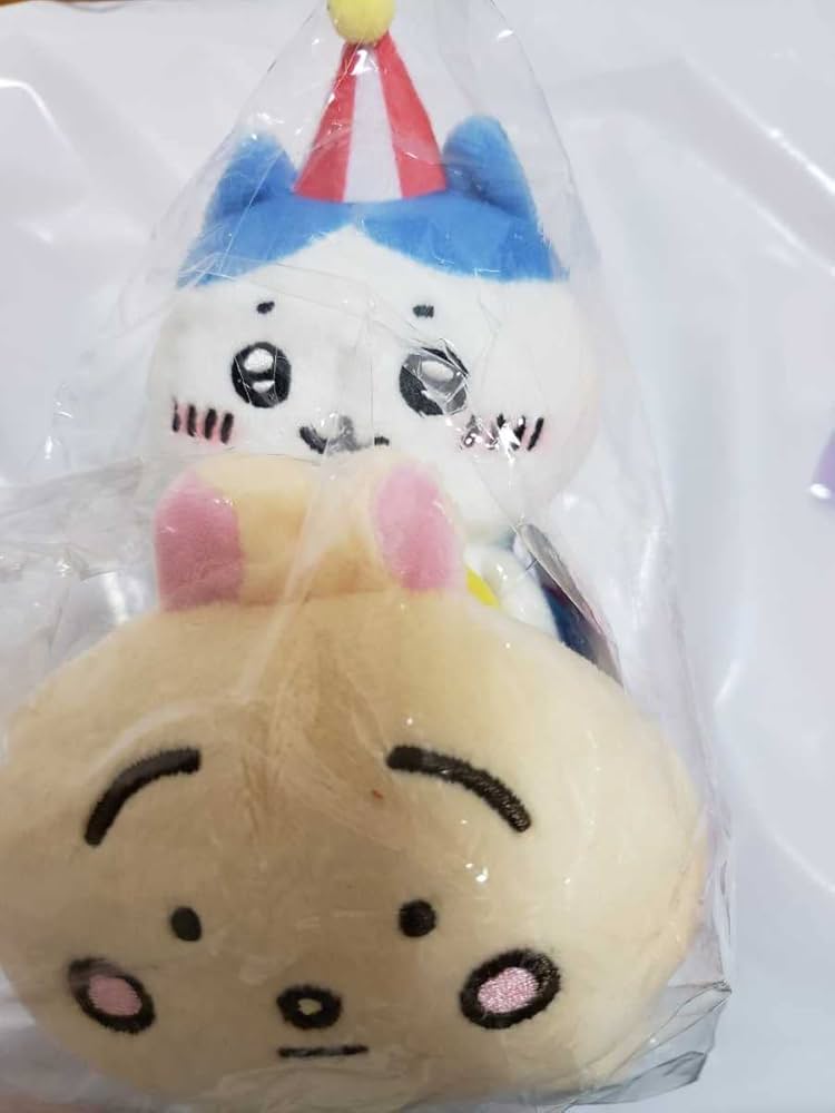 Amazon.co.jp: ちいかわらんど ぴーぽぽぬいぐるみ ハチワレ : おもちゃ