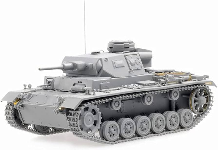 Amazon | DR6642 1/35 WW.II ドイツ軍 III号戦車H型 (5cm砲搭載) 後期