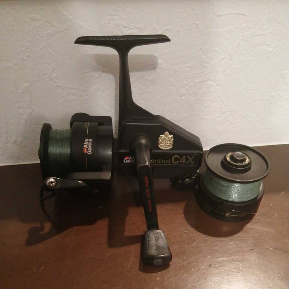 Amazon.co.jp: 8 Super Rare ABU Cardinal C4X with Change Spool Abu