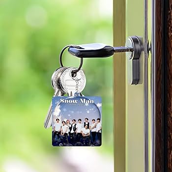 Amazon.co.jp: [QUKAN] Snowman 目黒蓮 キーホルダー 精巧 プレゼント