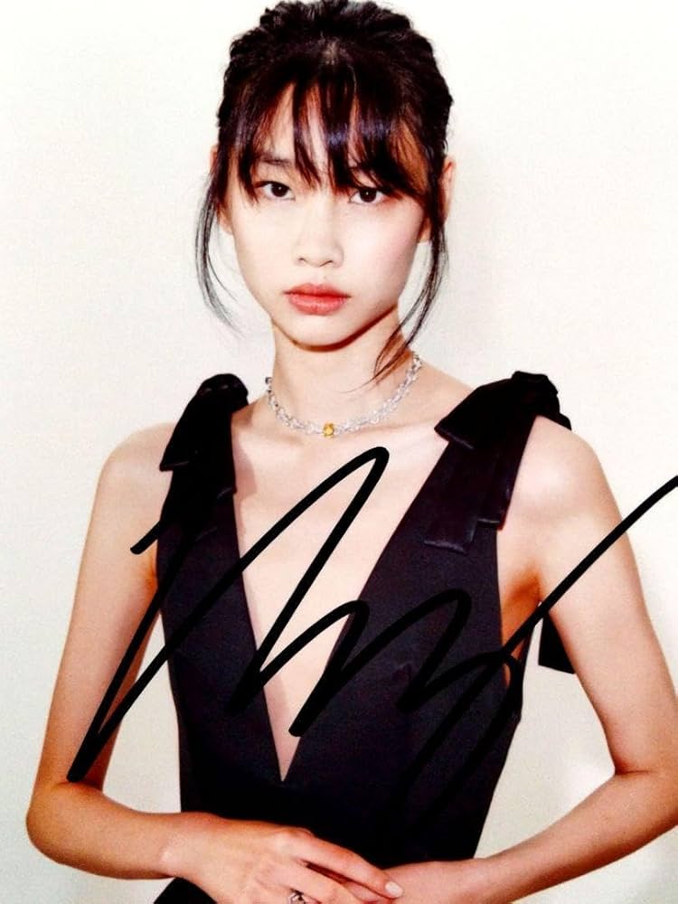 Amazon.co.jp: チョン ホヨン直筆サイン入り2Lサイズ写真…イカゲーム