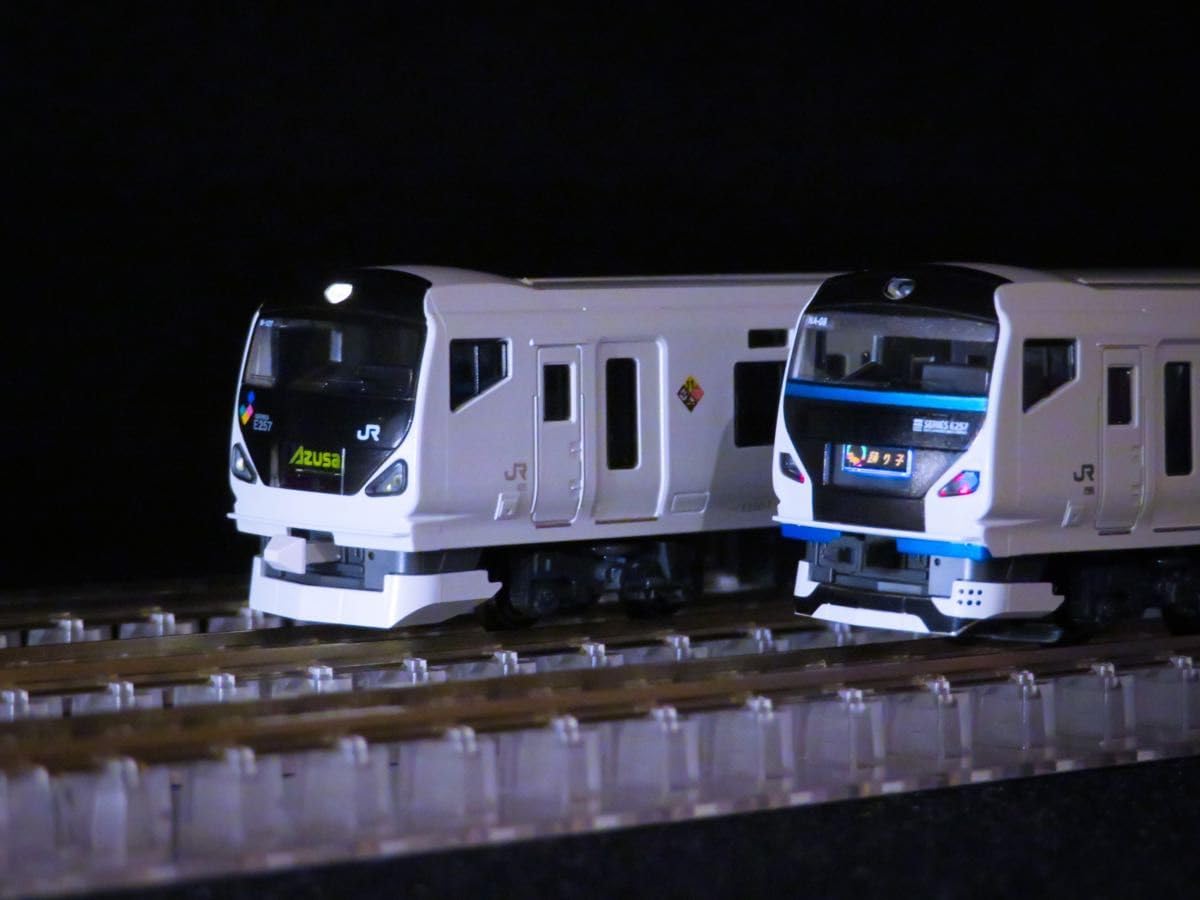 Amazon.co.jp: KATO E257系2000番台 「踊り子」 (9両セット),品 : おもちゃ