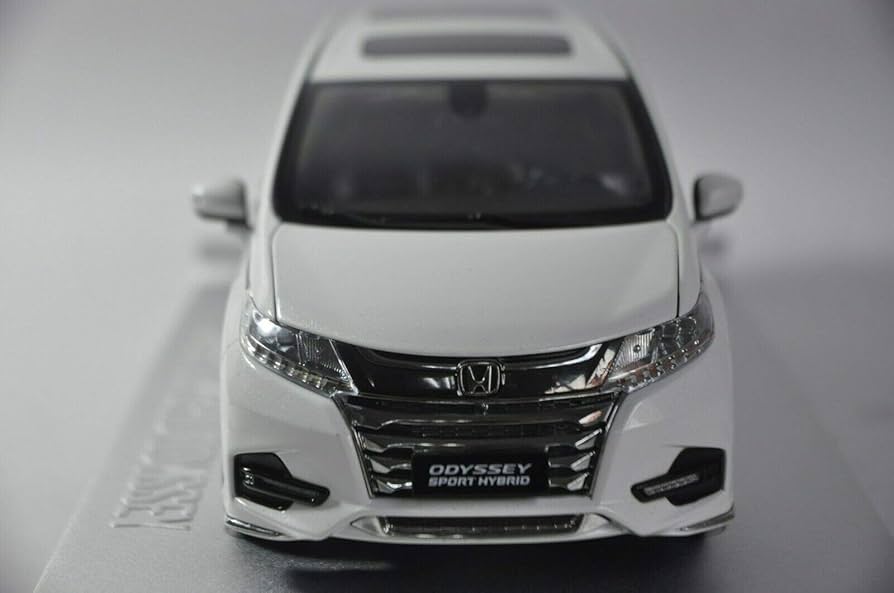 Amazon | ミニカー 1/18 ホンダ オデッセイ 2019 (ホワイト) 本田