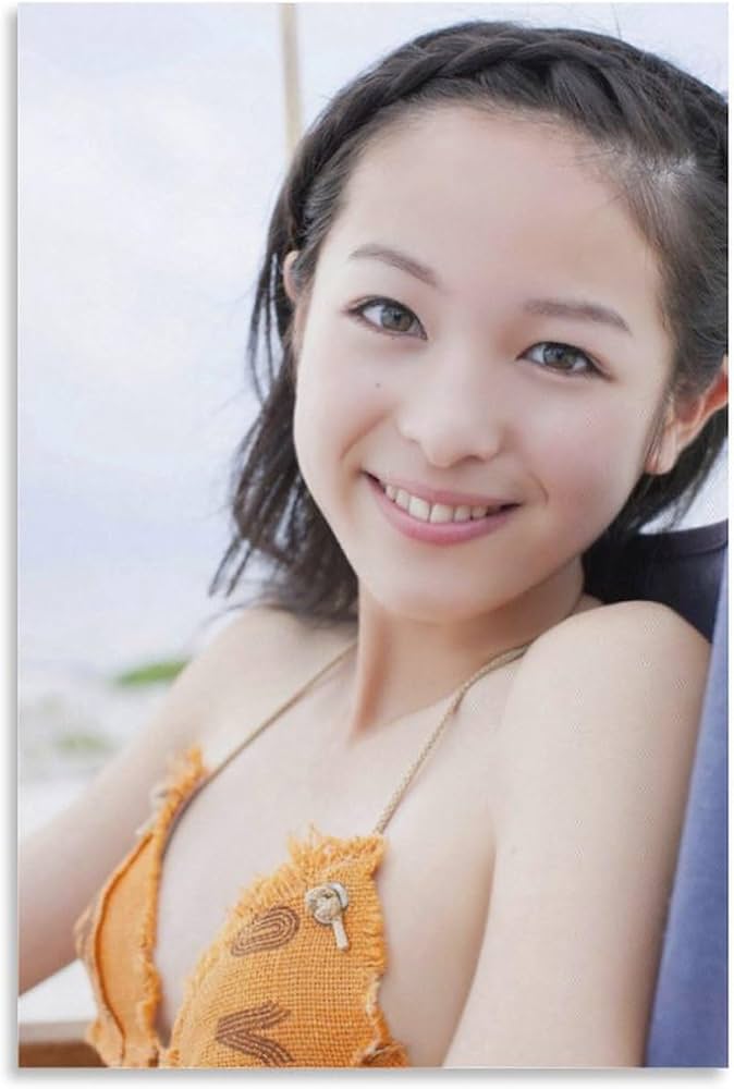 Amazon.co.jp: 清野菜名グラビア画像のポスター キャンバス 芸術