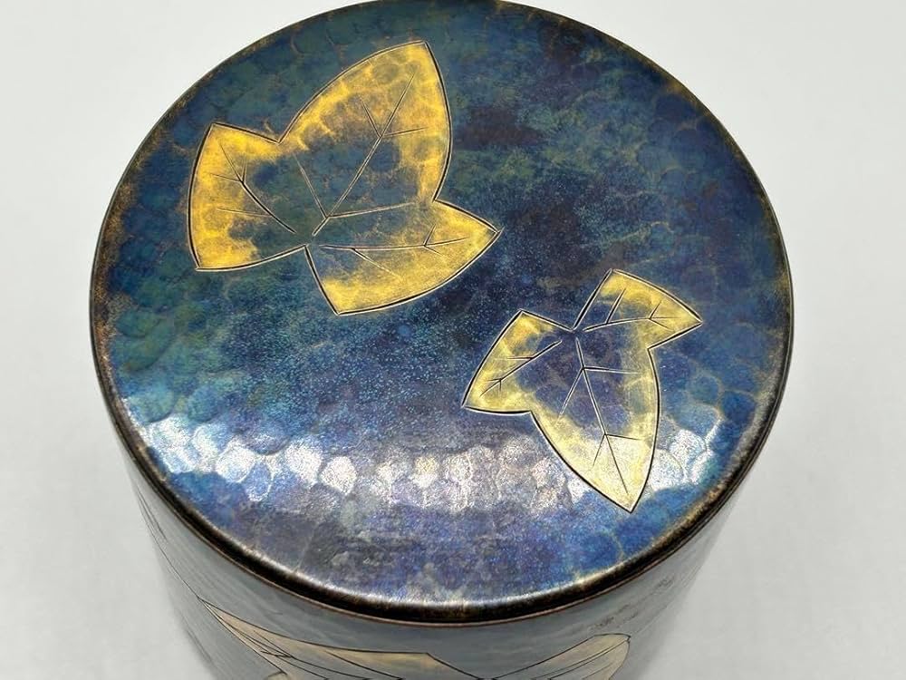 Amazon｜玉川堂 鎚起銅製 茶筒 紫金色葉紋茶筒 無形文化財 -66-｜茶筒