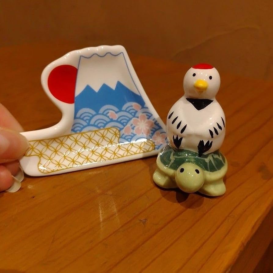 Amazon.co.jp: 富士山 日の出 豆皿 鶴と亀 鶴亀置物 ナチュラル