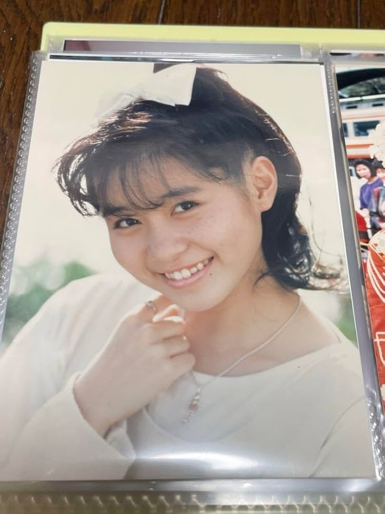 Amazon.co.jp: 岩井由紀子 ゆうゆ おニャン子クラブ 写真 3枚組 17