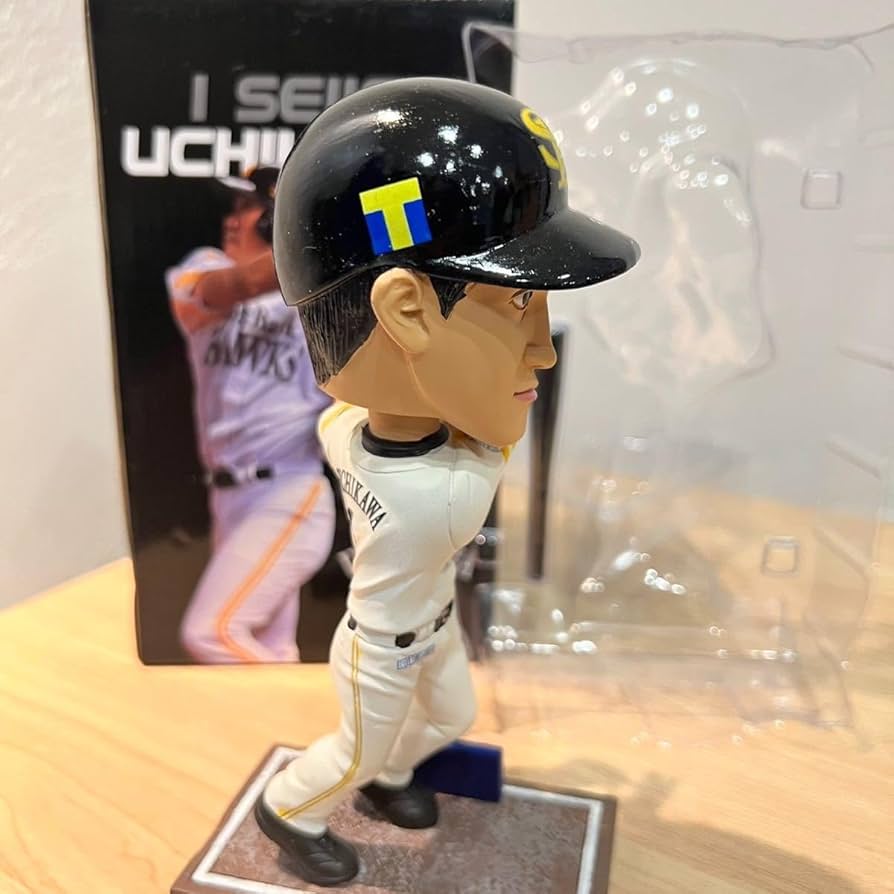 Amazon.co.jp: 福岡ソフトバンクホークス内川聖一ボブルヘッド人形2015