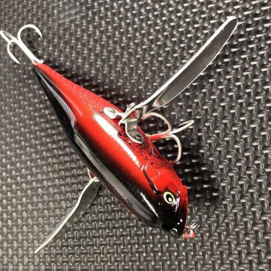 Amazon.co.jp: ビッグクローラーベイト 羽根モノルアー ダッジ系 赤