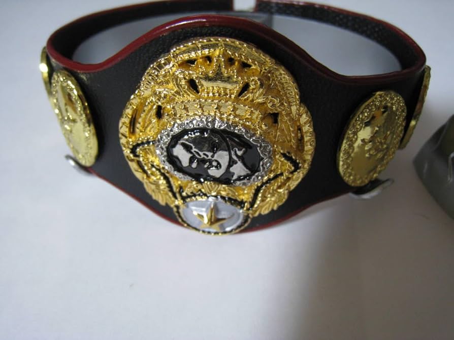 Amazon.co.jp: 全日本プロレス チャンピオンベルト フィギュア PWF